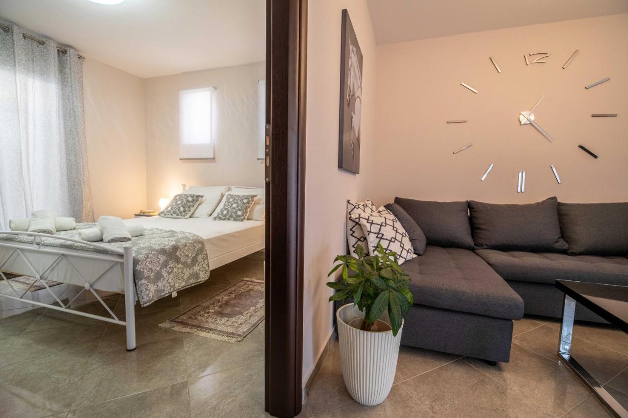 John Apartments Drepano  Екстериор снимка